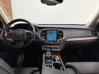 Volvo XC90 2.0 T8 Plug-in AWD Ultra Dark | Massage | Luchtvering | 22Inch | 7-Pers. | Pano |360°|H & K |Head-Up|Elektr Trekhaak / 7