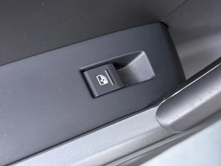 Audi Q3 40 TFSI quattro S Line edition one  - Virtual cockpit - Schuif/kanteldak - Stoelverwarming - Camera - Cruisecontrol - AppleCarplay - Android Auto - Virena Zekerheidspakket 895, - BOVAG Garantie / 35