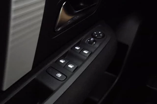 Citroen Ë-C4 Business 156pk Extended range 54 kWh | Navigatie | Keyless Entry | Climate control | Lichtmetalen velgen | Stoel & Voorruitverwarming | Camera Achter | / 12