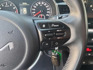 Kia Stonic 1.0T DynamicLine | Camera | Climate control | Apple Carplay / Android Auto | Cruise control | Parkeersensoren achter | Lichtmetalen velgen 16inch | / 22