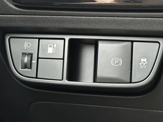 Kia EV6 Light Edition 63 kWh | Demo | Navi | Clima | Adaptieve Cruise | Camera | Stuur-/Stoelverwarming | Privacy Glass | Apple Carplay | Android Auto / 28
