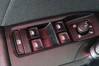 CUPRA Leon Sportstourer 1.5 TSI e-Hybrid Business Facelift Stuur/Stoelverwarming Camera / 32