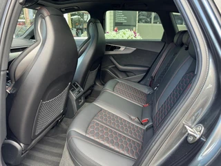 Audi RS4 2.9 TFSI RS4 QUATTRO Keramisch B&O Pano HUD Massage RS stoelen Alcantara Memory / 31