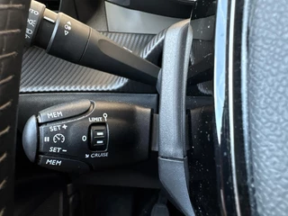 Peugeot 2008 1.2 PureTech Allure Pack Keyless | Trekhaak / 22