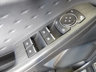 Ford Kuga 2.5 PHEV e-CVT 225pk Titanium / 33