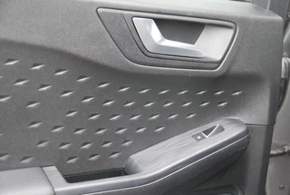 FORD Kuga 1.5 EcoBoost 150PK 2WD ST-Line / 11