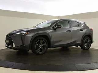 Lexus UX 250h First Edition | Elektr. a. klep | Trekhaak | PDC / 6