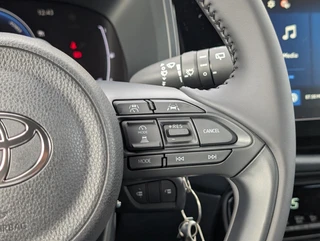 Toyota Aygo X Hybrid 115 Play GO PACK LICHTMETAAL APPLE & ANDROID CRUISE CONTROL METALLIC LAK / 21