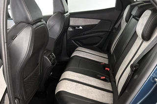 Peugeot 3008 1.6 HYbrid4 300 Blue Lease GT Pano Trekhaak FOCAL Stoelverwarming / 10