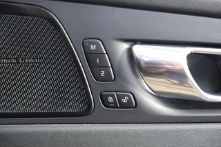 Volvo XC60 T6 Recharge AWD R-Design | Stoelverwarming & Koeling | 360° Camera | Panoramadak | Long Range | H/K | Keyless / 45
