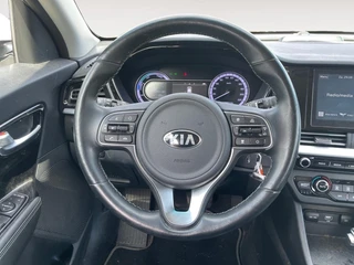 Kia Niro 1.6 GDi PHEV DynamicLine | Climate control | Adaptive cruise control | Stoel + stuur verwarming / 15