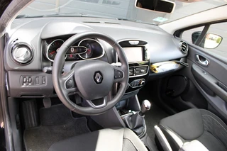 Renault Clio 0.9 TCE LIMITED Parkeer sensoren / Cruise control / Trekhaak / 15