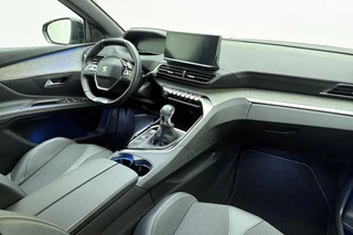Peugeot 3008 1.2T 130pk GT | Achteruitrijcamera | Parkeersensoren V+A | Cruise & Climate control | Navi | Apple Carplay / Android Auto / 15