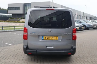 Toyota PROACE Electric Verso LONG EXTRA RANGE DYNAMIC 75KWH 8-PERSOONS ROLSTOELAUTO VERLAAGD-INBOUW-OPRIJPLAAT 2x SCHUIFDEUR / 20