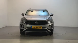 Volkswagen T-Roc 1.5 TSI 150pk DSG Life Navigatie Trekhaak Parkeersensoren App-Connect DAB+ / 16
