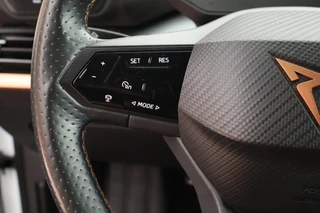 CUPRA Born Performance One 204pk 62 kWh SOH 91% Keyless Stoelverwarming Camera Navigatie ACC / 17