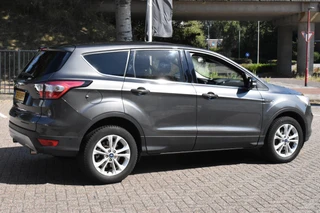 Ford Kuga 1.5 EcoBoost Titanium 2e Eigenaar | BSM | Navigatie  | 100% Onderhouden | 12 mnd BOVAG Garantie | Whatsapp 06-53188999 / 13