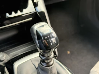 Peugeot 2008 Allure 1.2 PureTech 100PK Navigatie, Parkeersensoren, Keyless, Apple Carplay, Android Auto / 30