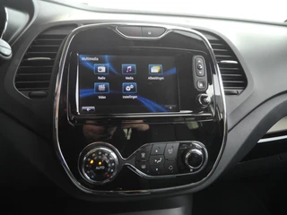 Renault Captur 0.9 TCe Xmod | Lederen bekleding | Stoelverwarming | Trekhaak | Keyless entry en start | Climate control | Navigatie | Extra getint glas | Regensensor / 25