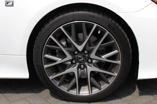 Lexus RC 300h F SPORT Line NL-AUTO CRUISE TRIPLE-LED STOELVENT BLIND-SPOT 19" LM-VELGEN / 11
