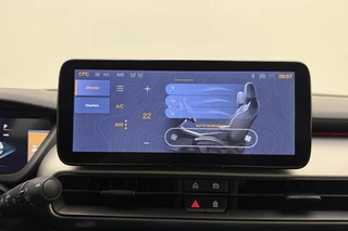 Jeep Avenger 1.2 e-Hybrid 110pk Automaat Summit | Navigatie | Trekhaak | Panoramadak | Adapt. Cruise control | JBL Audio | Elektrische achterklep | Stoelverwarming  | Climate Control / 29