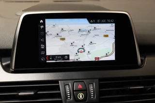 BMW 2 Serie Active Tourer 220i Executive Automaat  / Navigatiesysteem / Adaptieve LED koplampen / Hifi / Stoelverwarming / 16 Inch / Parkeersensoren voor+achter / Bluetooth / Cruise Control / Elektrische Achterklep / Verstelbare Achterbank / 20