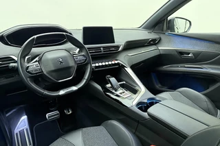 Peugeot 5008 1.2 PureTech GT-Line Avantage 130 PK | Automaat | 7-Zits | Camera | Cruise Control | DAB+ | Lederen Stuurwiel | Mirror Screen | Bluetooth | Getinte ramen | 1e eigenaar / 17