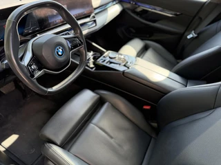 BMW i5 Touring eDrive40 Business Edition 84 kWh | SOH 96% | Pano | BTW | / 9