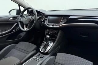 Opel Astra 1.4 Innovation Automaat | Navigatie | Camera | AGR Stoelen | Keyless | Climate control | Lichtmetalen velgen | Cruise control / 17