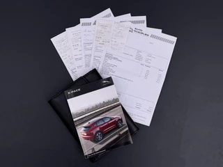 Jaguar E-PACE 2.0 P200 AWD R-Dynamic / 48
