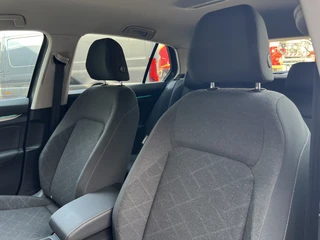 Volkswagen Golf 1.5 eTSI Style  | Carplay | ACC | PDC | Camera | Virtual | Stoel/Stuurverw. | Sfeerverlichting | / 15