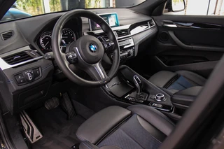BMW X2 sDrive20i High Executive Edition | M-sport | Driving Assistant Plus | Camera | Apple Carplay | File assistent | Active cruise control | Park Assistant | DAB | Sportstoelen | LED / 13