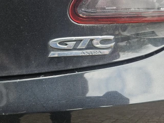 Opel Astra GTC 1.6 Turbo Sport / 8