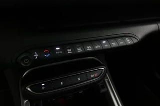 Jeep Avenger 1.2 e-Hybrid Summit (Automaat) / 26
