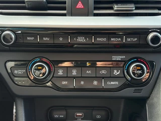 Kia Niro 1.6 GDi PHEV DynamicLine STOELVERWARMING - JBL - NAVI - CAMERA / 15