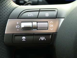 Hyundai Kona Electric N Line business 64.8 kWh Navigatie | Camera | Adaptive cruise / 21