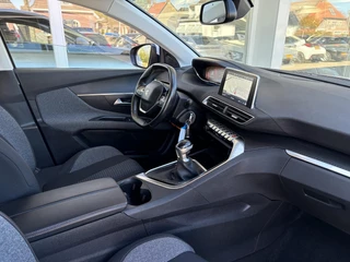 Peugeot 3008 1.2T 130pk Blue Lease Executive | Dealeronderhouden | Trekhaak | Navigatie | Parkeersensoren | Climate Control | Apple Carplay/Android Auto / 14