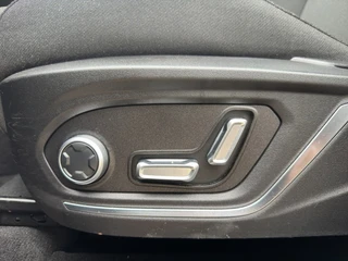 Lynk & Co 01 1.5 Plug in Hybride Pano, Carplay, Camera,ACC / 21