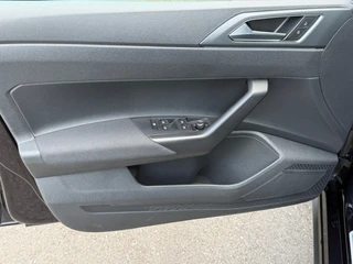 Volkswagen Polo 1.0 TSI R-Line IQ light | Carplay | Camera | Climate | Stoelverwarming | Rijklaar incl. garantie / 11