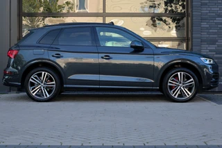Audi Q5 55 TFSI e quattro Competition  | TOPSTAAT! | PANO | RS-SEATS | B&O | 360 | STERRENHEMEL | LUXE SFEERVERLICHTING | KEYLESS | / 18