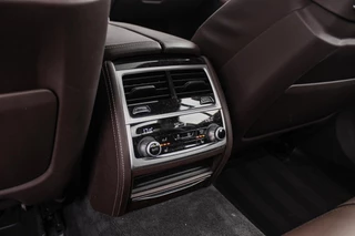 BMW 7-serie 740i High Executive | 2e eigenaar | Driving Assistant Plus | Innovation pakket | Massage | Dodehoekdetectie | Adaptieve cruise | 360 camera | Stoelventilatie | Gesture control / 22