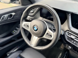 BMW 1 Serie 118i Business Edition M Sport I Carplay I Hifi I Climate contr. / 25