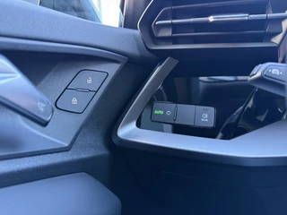 Audi A3 Sportback 30 TFSI Pro Line Apple Carplay | LED | Lane assist / 15