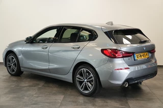 BMW 1 Serie 118i Sport Line  Keyless Go Navi LED Carplay 24 Maanden garantie* (Vraag naar de voorwaarden) / 2