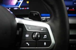 BMW 1-serie 123 xDrive | INNOVATION PACK | PANORAMADAK | STUURVERWARMING | MASSAGE |  HEAD UP | 360 CAMERA | 19" / 40