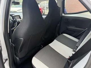 Toyota Aygo 1.0 VVT-i x-play NL-AUTO EL-RAMEN CAMERA NAVI BLUETOOTH AIRCO AUTOMAAT / 10