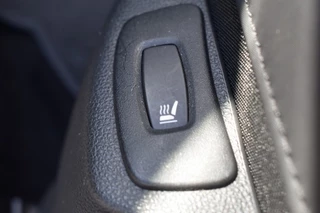 Renault Captur 1.2 TCE AUT. / STOEL VERW. / ECC / PDC / H-LEDERLOOK BEKL. / 17