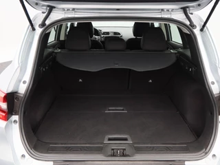 Renault Kadjar 1.3 140 Pk TCe Equilibre | Stoelverwarming | Camera | Cruise control | Climatronic | Navigatie | 17 Inch | 55.398 Km !! / 17