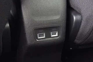Peugeot 208 1.2 Hybrid 110 e-DCS6 Allure / 30