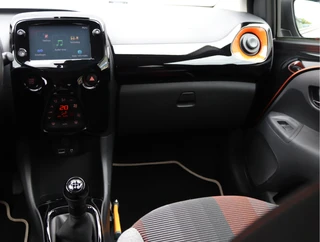 Peugeot 108 1.0 e-VTi Top  | Cruise Control | Camera | Keyless | Org. NL / 30